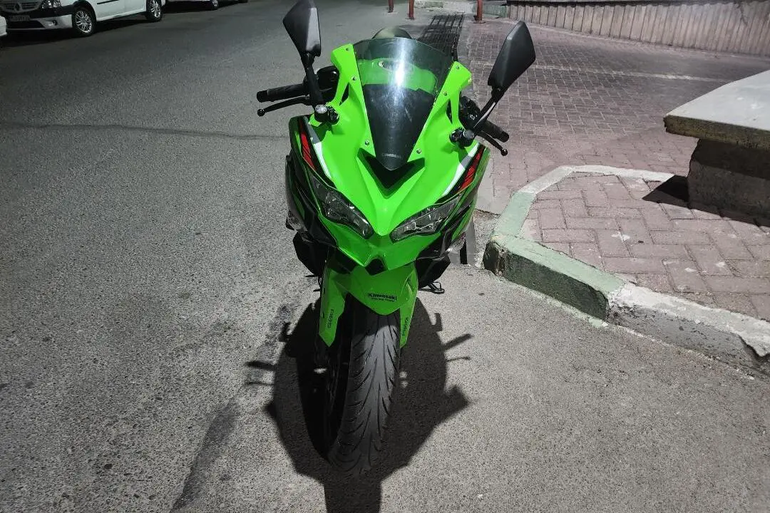 کاوازاکی  نینجا ZX-25R