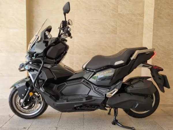 اس وای ام  ADV 175