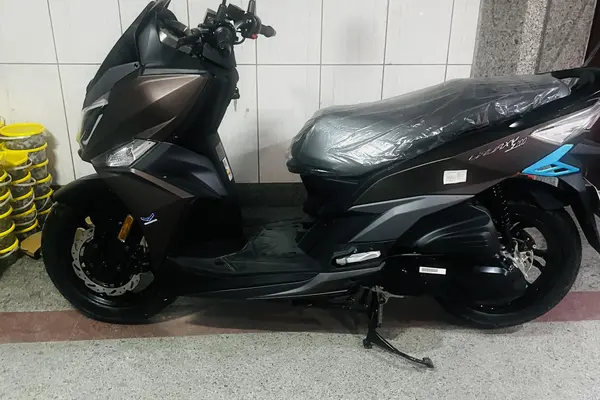 اس وای ام  گلکسی J 200