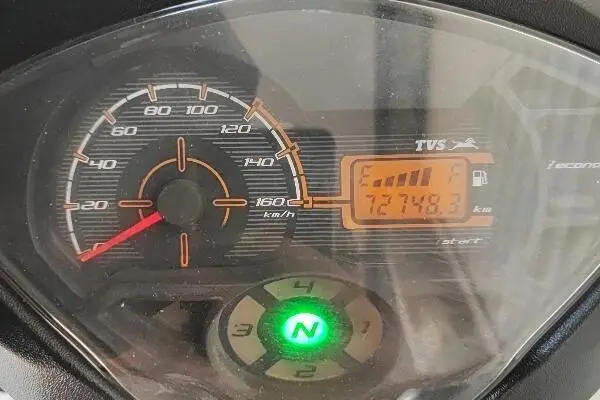 تی وی اس،  نئو 125