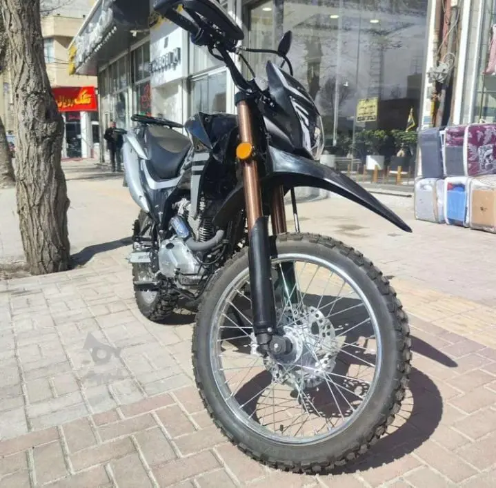 جهان همتا،  فلات XR250
