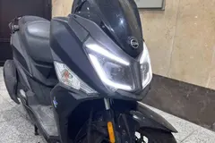 اس وای ام، گلکسی J 200