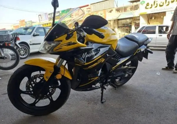 مگلی  200R
