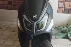 اس وای ام، گلکسی J 200