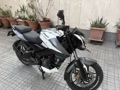 باجاج، پالس 200NS