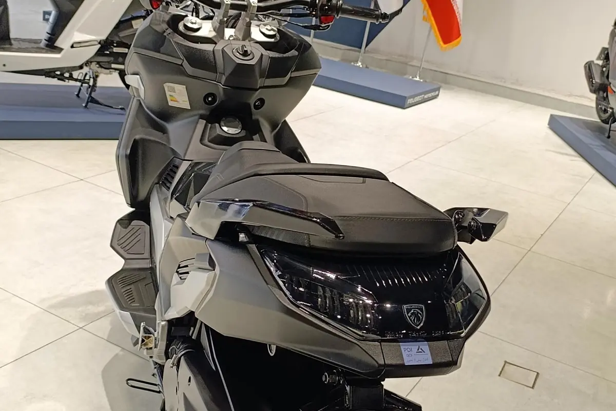 پژو،  XP 400