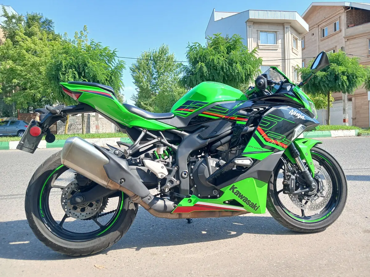 کاوازاکی  نینجا ZX-25RR
