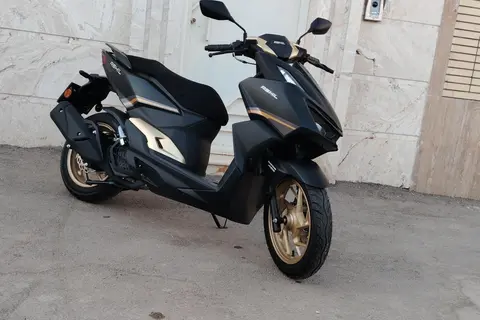 پاسارگاد سیکلت، آشیل 200