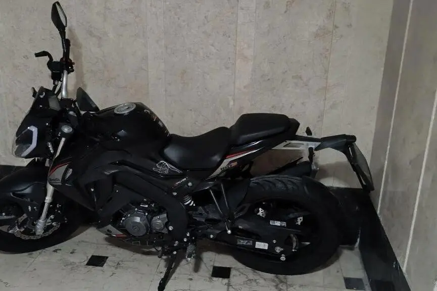 بنلی  TNT 180S