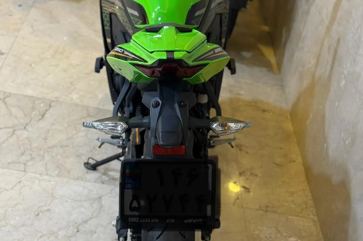 کاوازاکی  نینجا ZX-25R