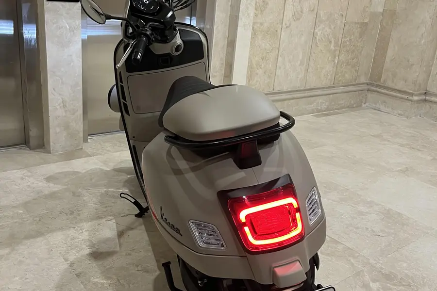 پیاجیو، بورلی 400HPE