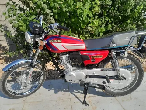 پیشرو گستر فارس، تیزتک 125