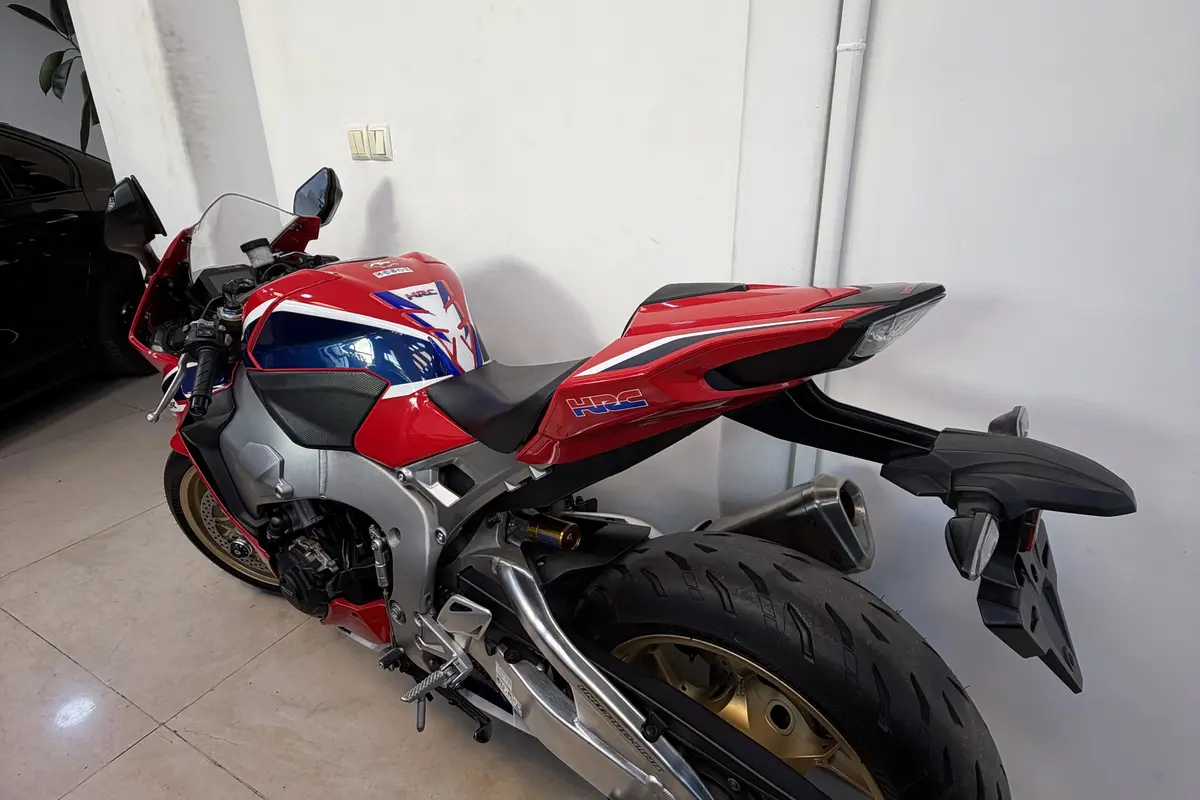 هوندا،  HRC 1000