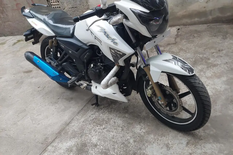 تی وی اس، آپاچی 180