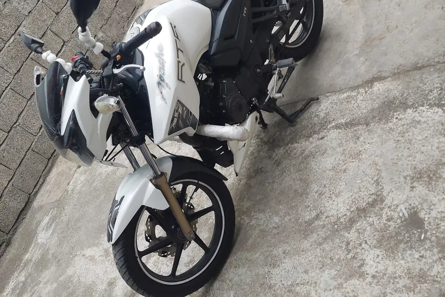 تی وی اس، آپاچی 180