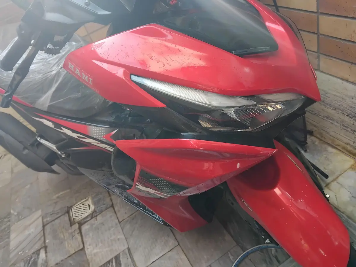 هانی موتور،  AX 180