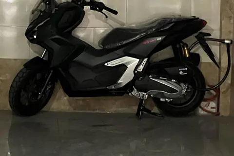 هوندا، ADV 160