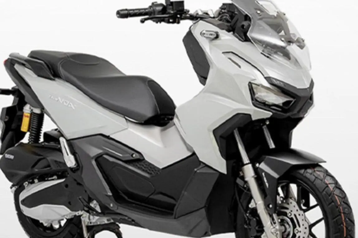 هوندا،  ADV 160