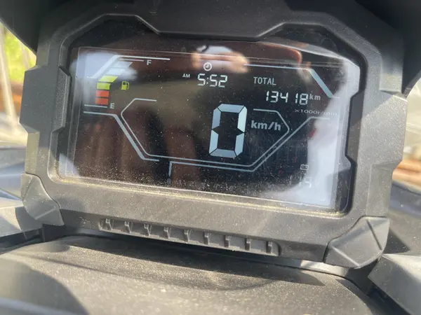 همراه سیکلت  ADV 150