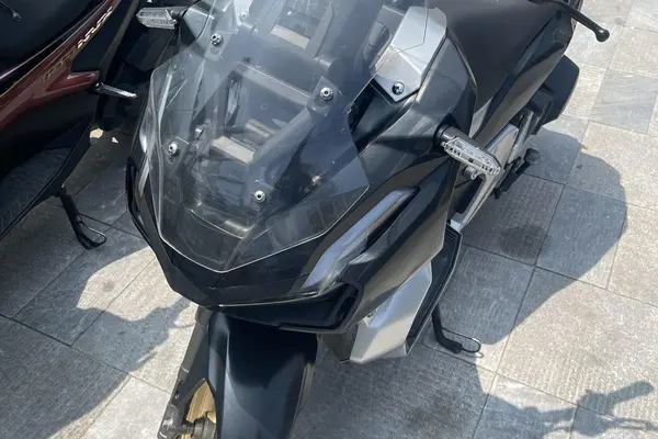 همراه سیکلت  ADV 150
