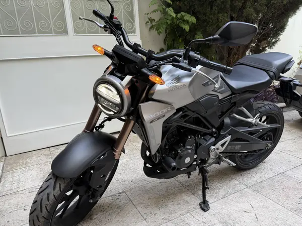 هوندا  CB 300R