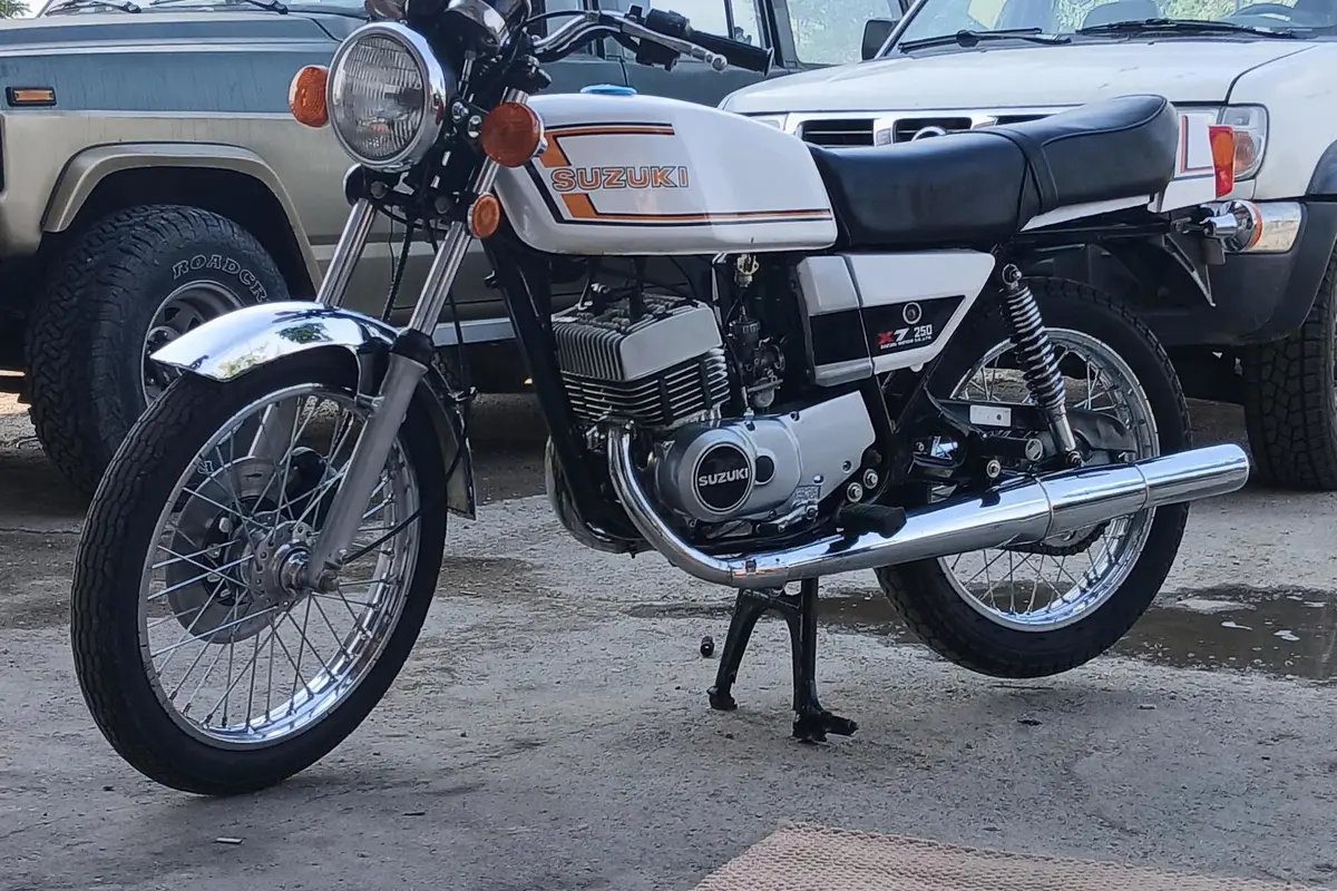 سوزوکی،  GT 250