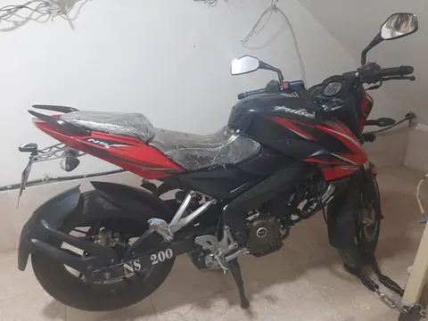 باجاج، پالس 200NS