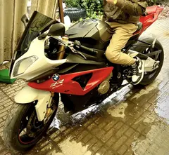 ب ام و، S 1000 RR