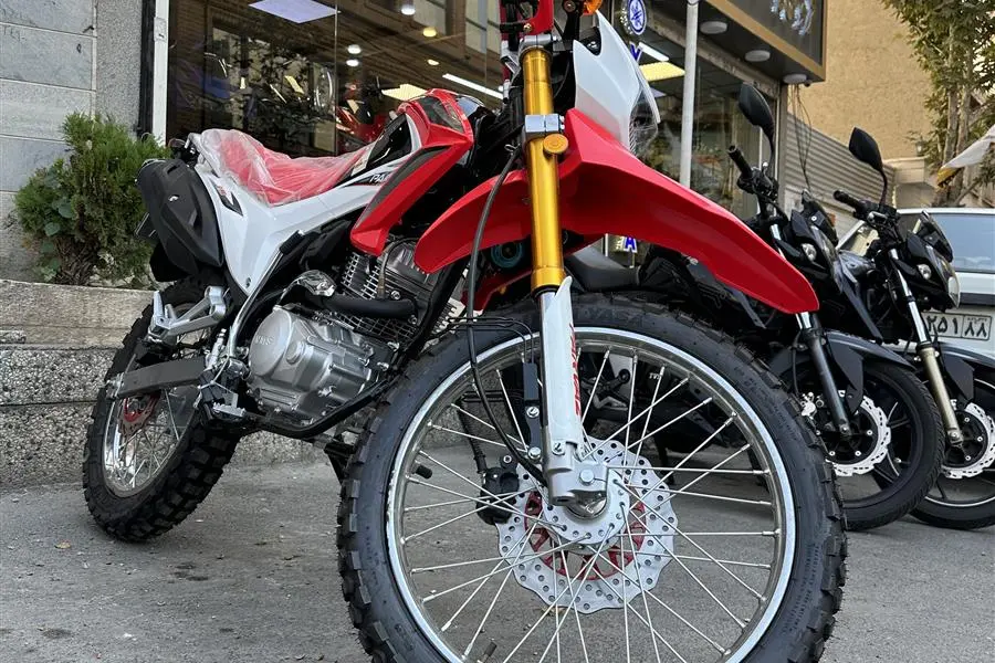 نیرو موتور شیراز، پرواز 200 تریل