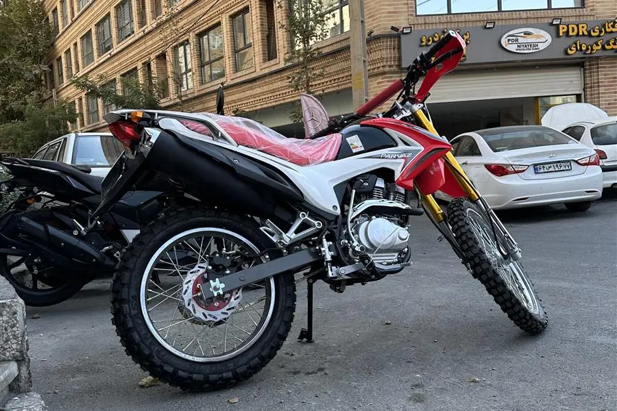 نیرو موتور شیراز، پرواز 200 تریل