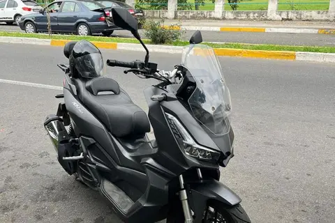 جهان همتا، همتاز ADV160