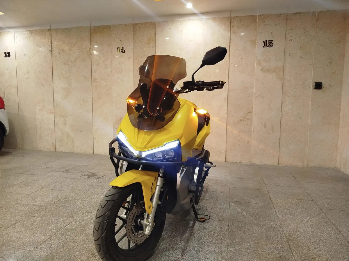 کویر موتور،  AGV 150