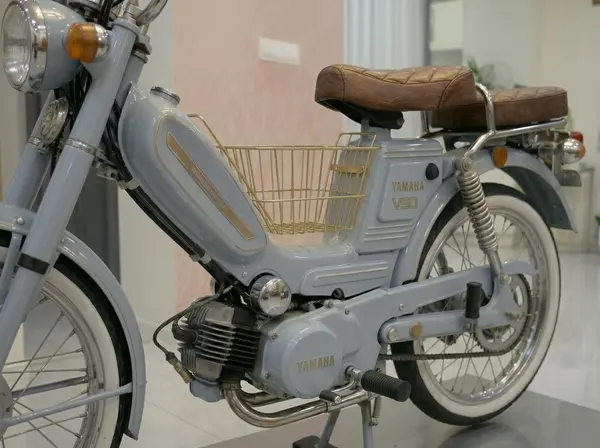 یاماها  V50