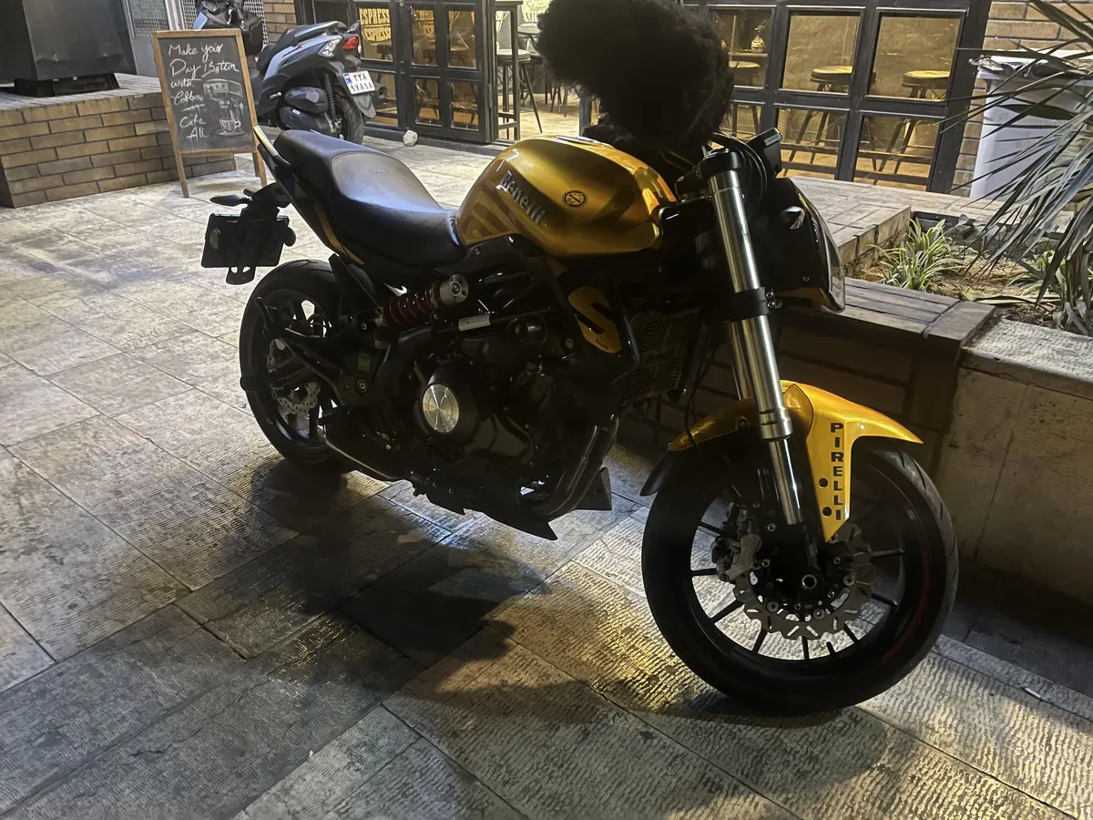 بنلی،  TNT 300