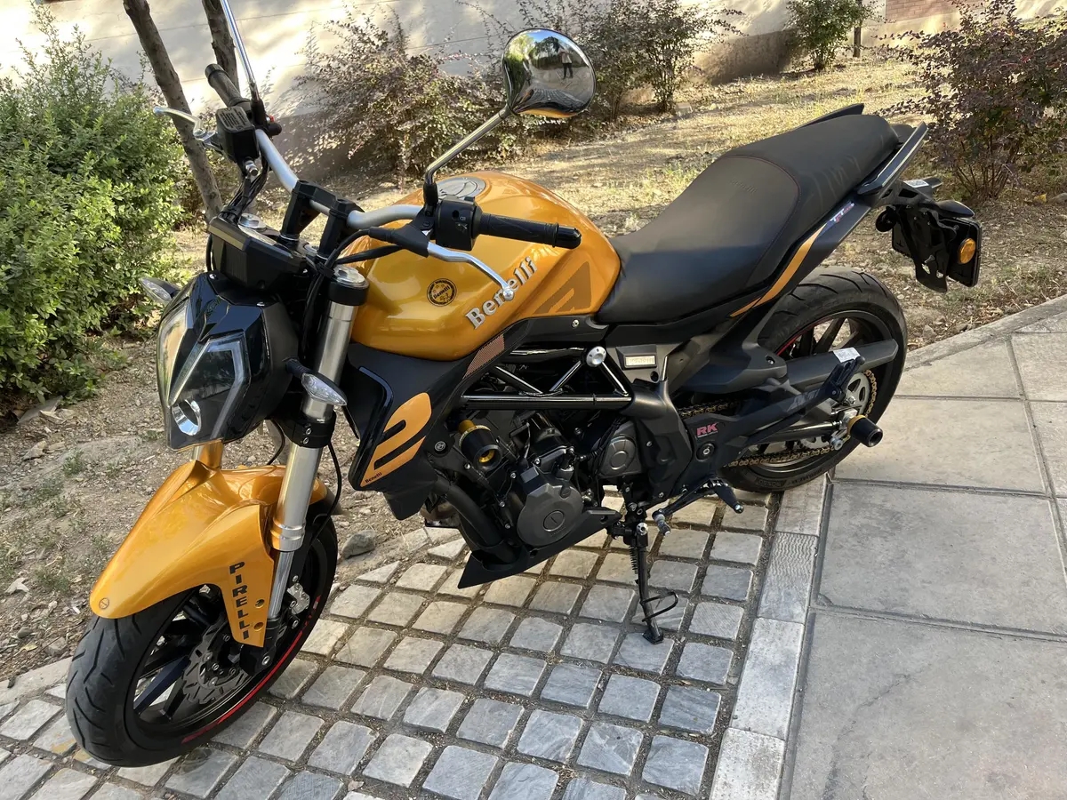 بنلی،  TNT 300