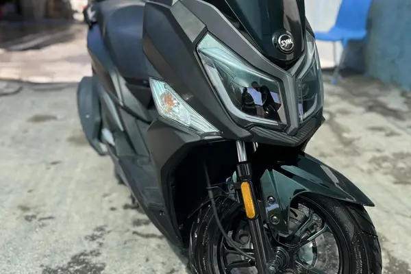 اس وای ام  گلکسی J 200