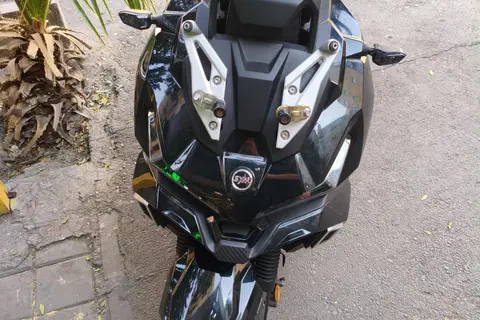 اس وای ام، ADV 175