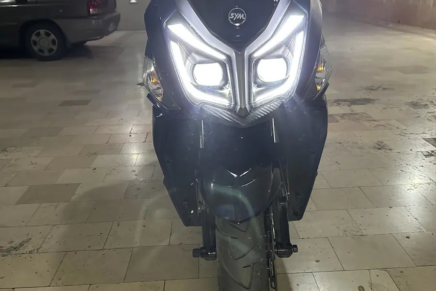 اس وای ام، گلکسی J 200