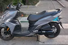 اس وای ام، گلکسی J 200