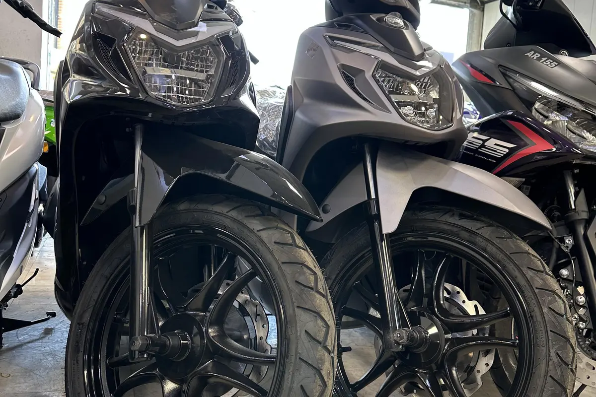 اس وای ام،  گلکسی SR 200