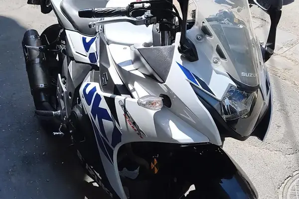 سوزوکی  GSX 250 R