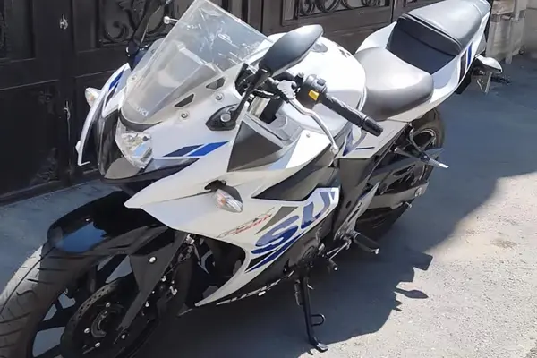 سوزوکی  GSX 250 R