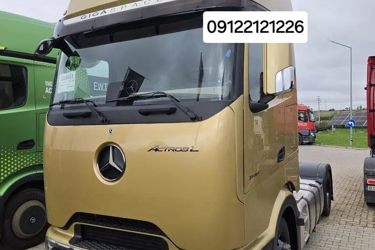 مرسدس بنز،  آکتروس
