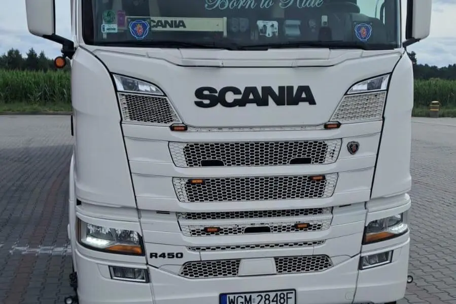 ولوو  سری FH
