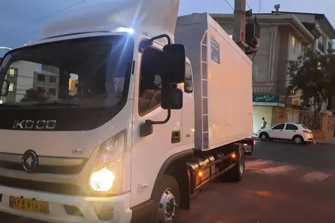 آرنا پلاس، 6 تن