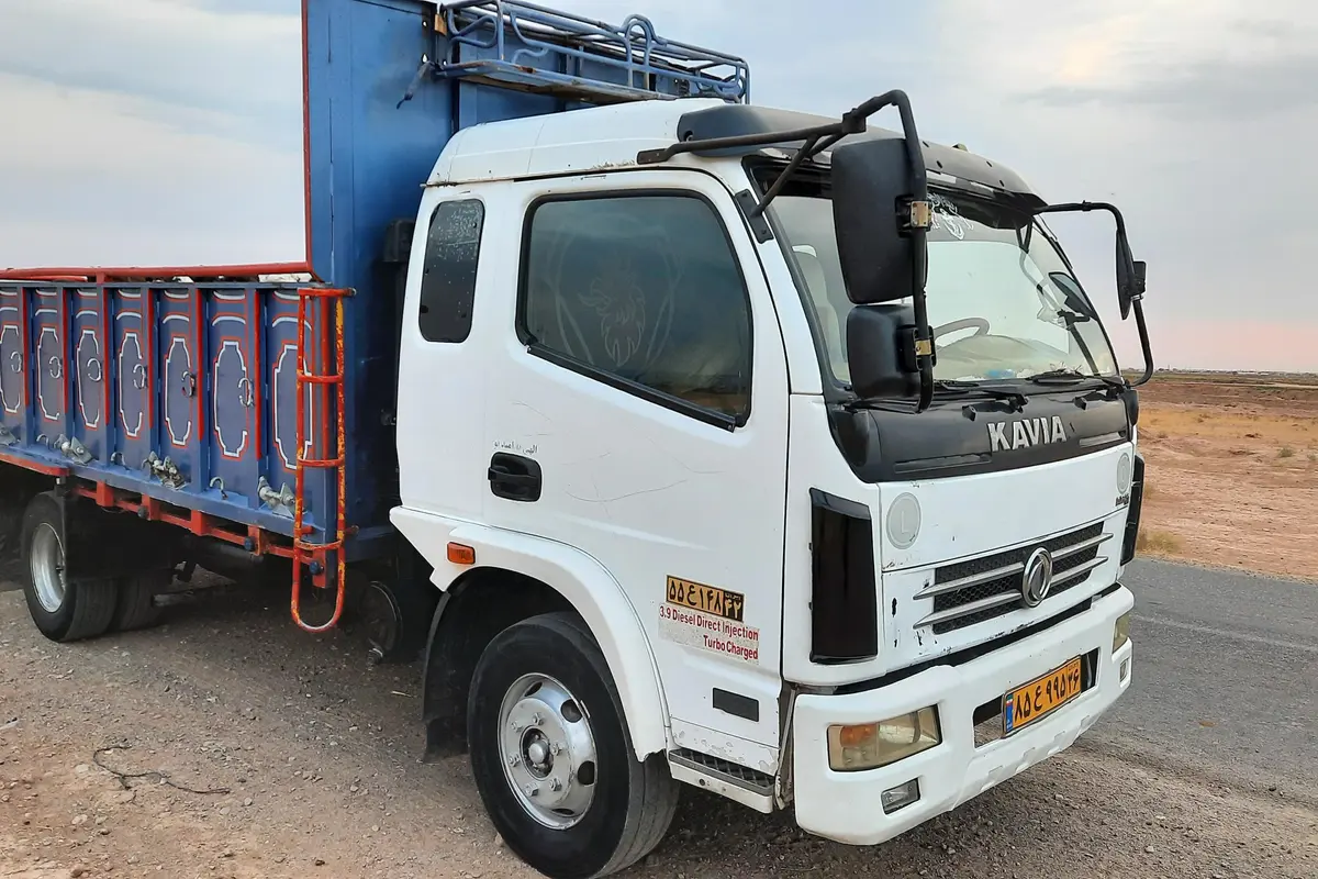 کاویان،  K106