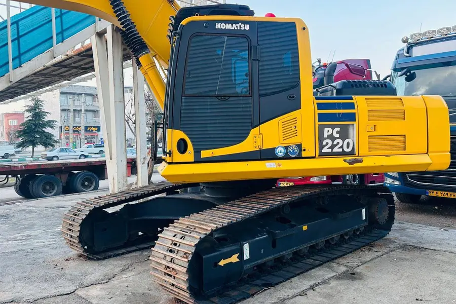 کوماتسو، PC 220