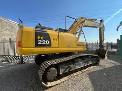 کوماتسو، PC 220