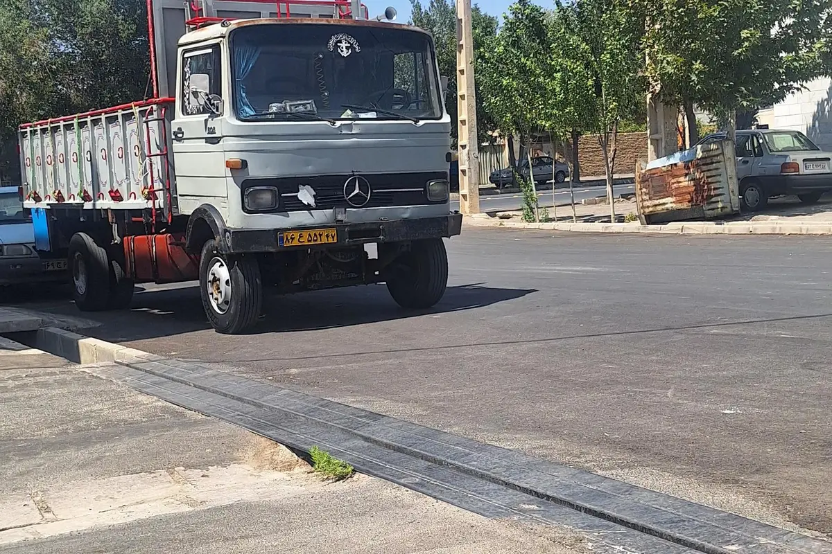 خاور،  808