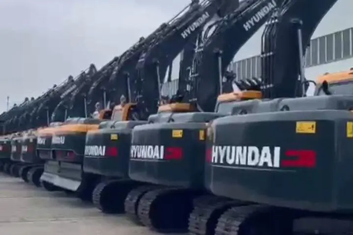 هیوندای،  HX 220S